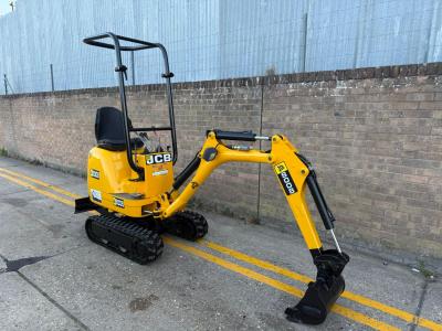 JCB 8008