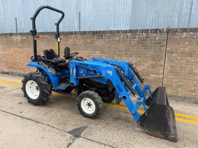New Holland TC21D with loader